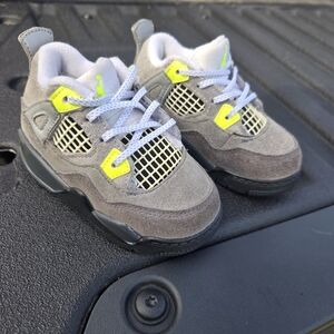 Jordan Kids Grey Suede Sneakers with Neon Yellow Accents Size 6C
